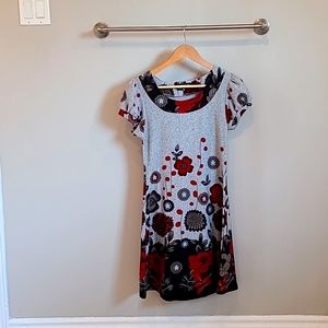 Cute short-sleeve dress by Apricot